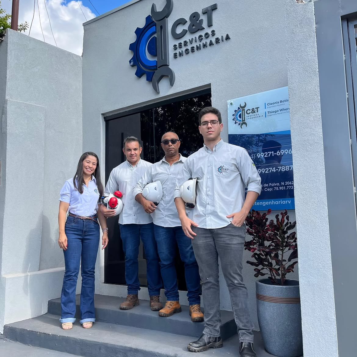 Equipe C&T Serviços Engenharia na sede em Rio Verde/GO